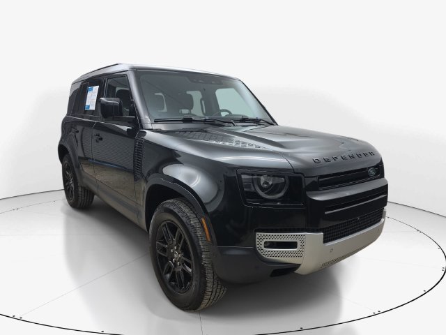 Used 2025 Land Rover Defender 110 S AWD/4WD image 3
