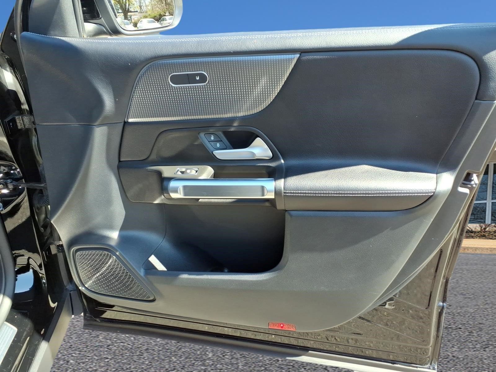 Certified 2022 Mercedes-Benz GLB 250 4MATIC image 11