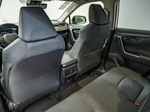 Used 2025 Toyota RAV4 LE AWD/4WD image 34