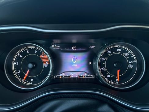 Used 2019 Jeep Cherokee Limited AWD/4WD image 23