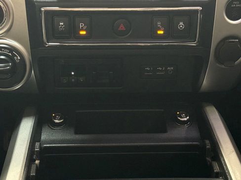 Used 2019 Nissan Titan PRO-4X w/ Pro-4x Convenience Package AWD/4WD image 18