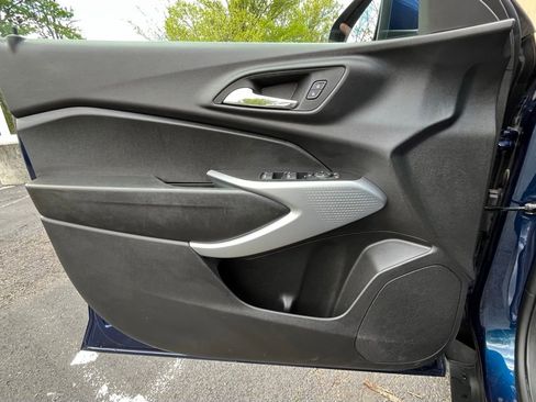 Certified 2024 Chevrolet Trax LS w/ LS Convenience Package FWD image 9