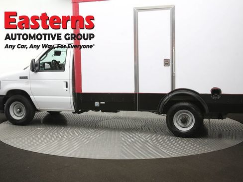 Used 2023 Ford E-350 and Econoline 350 Super Duty w/ Power Windows & Locks Group RWD image 60