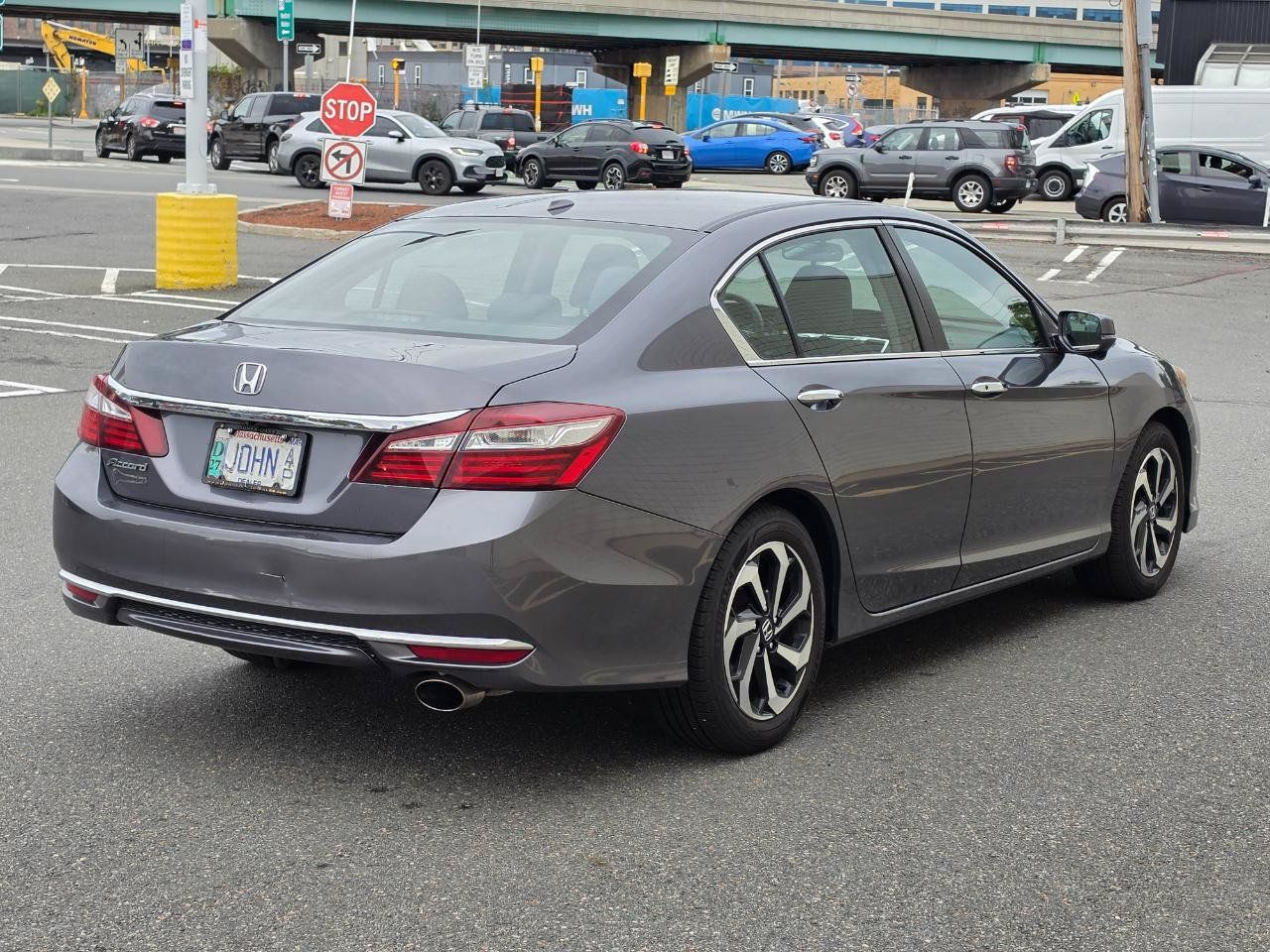 Used 2017 Honda Accord EX image 7