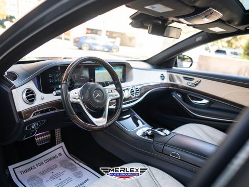 Used 2018 Mercedes-Benz S 560 4MATIC Sedan image 13