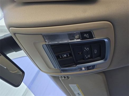 Used 2019 RAM 1500 Laramie image 27