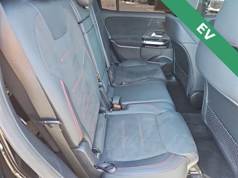 Used 2024 Mercedes-Benz EQB 250+ image 17