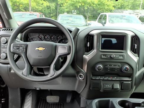 New 2026 Chevrolet Silverado 1500 Custom AWD/4WD image 9