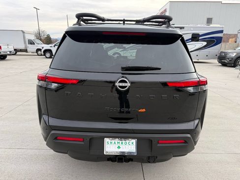 Used 2025 Nissan Pathfinder Rock Creek image 4