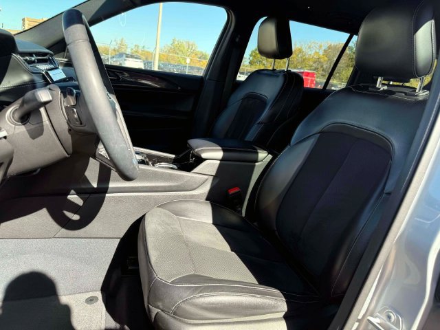 Used 2023 Jeep Grand Cherokee L Laredo AWD/4WD image 17