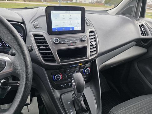 Used 2020 Ford Transit Connect XLT image 17