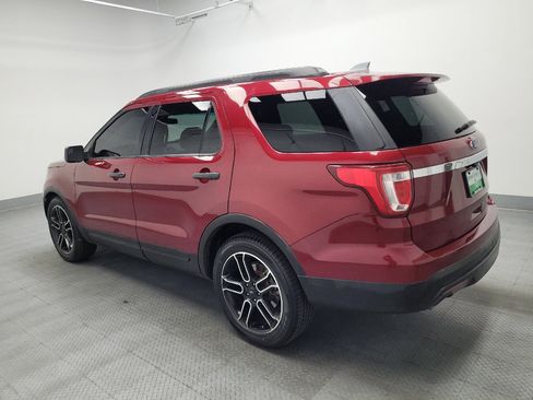 Used 2017 Ford Explorer FWD image 3
