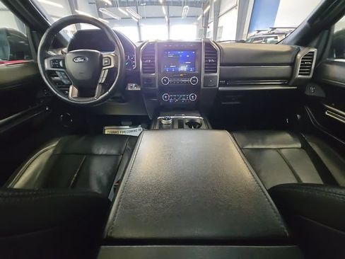 Used 2020 Ford Expedition XLT w/ Equipment Group 202A AWD/4WD image 21