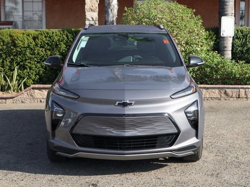 Used 2022 Chevrolet Bolt EUV Premier image 3