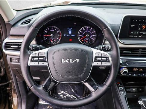Used 2022 Kia Telluride EX w/ EX Premium Package image 13