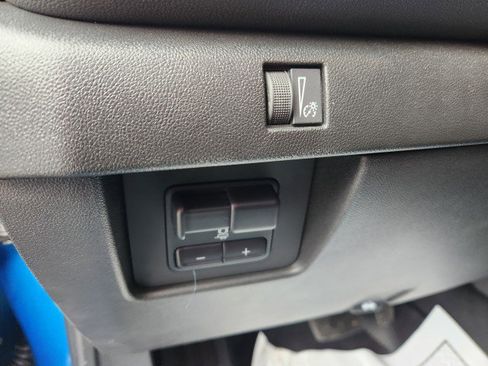 Used 2024 Chevrolet Colorado LT w/ LT Convenience Package II image 31