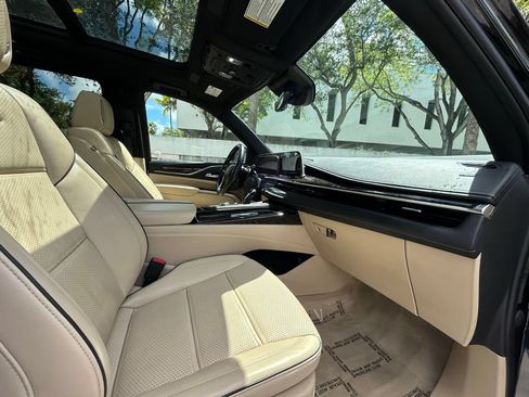 Used 2023 Cadillac Escalade Premium Luxury w/ Performance Package AWD/4WD image 41