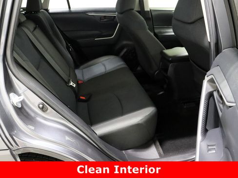 Used 2019 Toyota RAV4 LE image 29