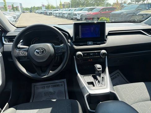 Used 2025 Toyota RAV4 XLE AWD/4WD image 22