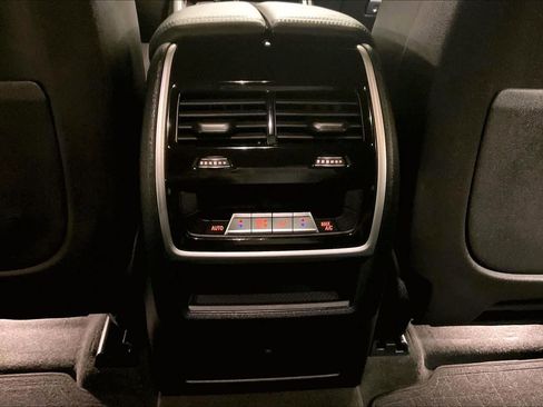 Used 2023 BMW X6 xDrive40i w/ M Sport Package image 33