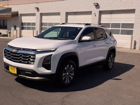 Used 2025 Chevrolet Equinox LT w/ Convenience Package II AWD/4WD image 5