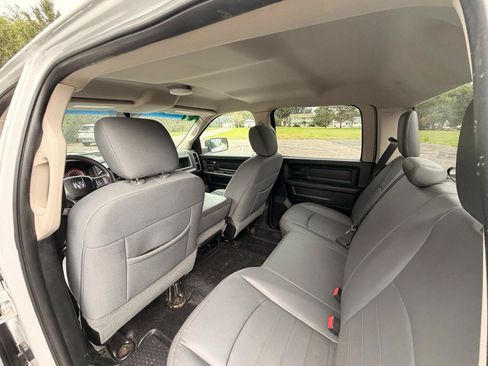 Used 2014 RAM 1500 4x4 Crew Cab image 14