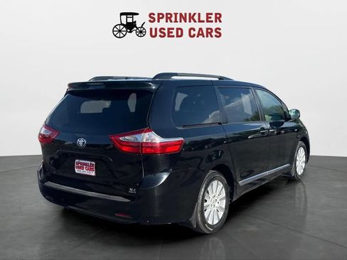 Used 2017 Toyota Sienna XLE w/ Protection Package AWD/4WD image 4