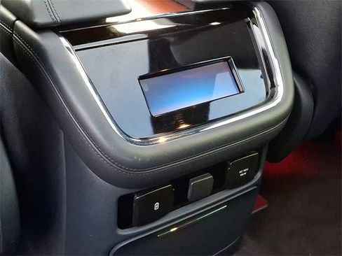 Used 2023 Lincoln Navigator Reserve image 11