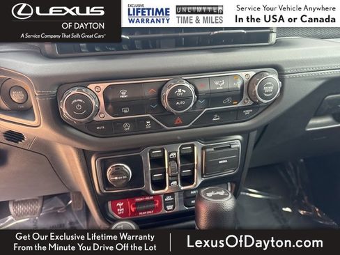 Used 2024 Jeep Wrangler Rubicon image 24