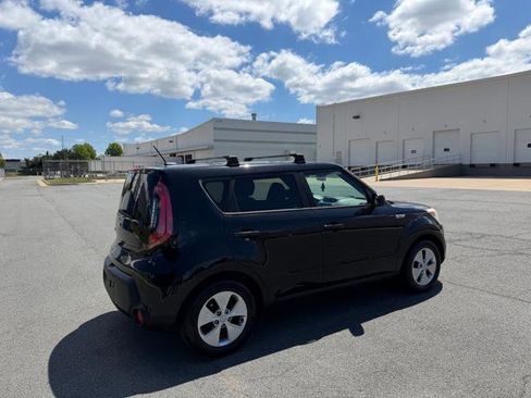 Used 2016 Kia Soul w/ Convenience Package FWD image 4