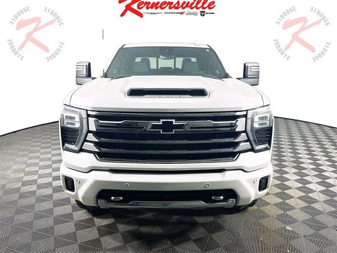 Used 2024 Chevrolet Silverado 3500 High Country w/ High Country Premium Package image 2