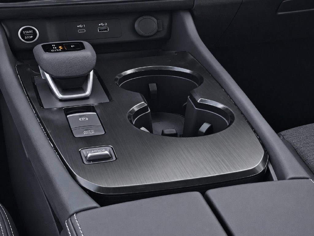 Certified 2023 Nissan Rogue SV FWD image 21