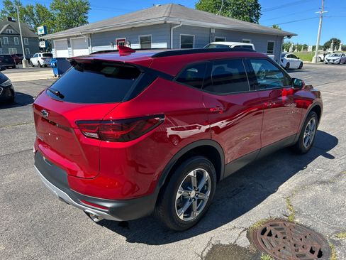 Used 2023 Chevrolet Blazer LT w/ Convenience Package AWD/4WD image 3