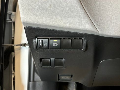 Used 2022 Toyota Corolla Cross LE w/ Black Badges Package (TMS) image 15