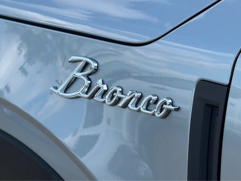 Used 2021 Ford Bronco Sport Outer Banks w/ Outer Banks Package (96D) AWD/4WD image 8