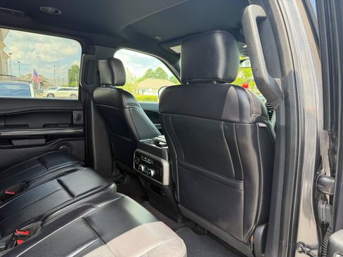 Used 2019 Ford Expedition XLT RWD image 23
