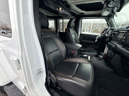 Used 2022 Jeep Wrangler Unlimited Sahara image 26