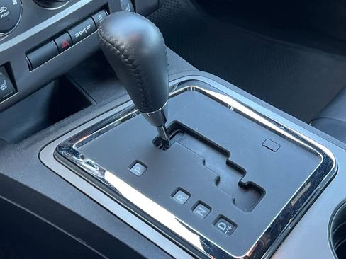 Used 2014 Dodge Challenger SXT image 23