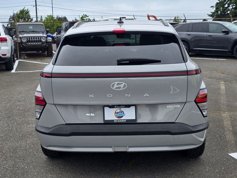 Used 2024 Hyundai Kona SEL FWD image 6