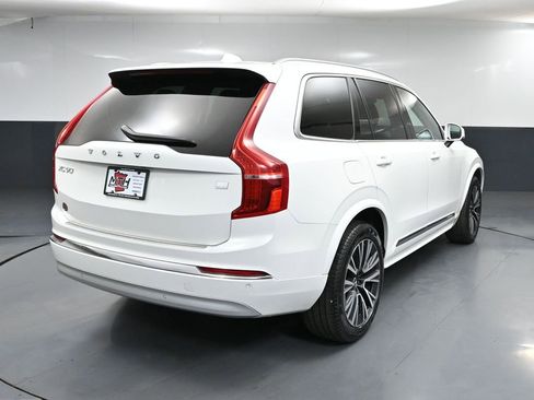 Used 2022 Volvo XC90 T8 Inscription Expression w/ Climate Package image 6