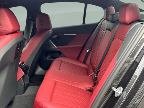 Used 2025 BMW 530i xDrive w/ M Sport Package image 26