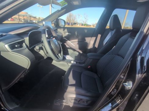 Used 2026 Toyota Corolla Cross XSE w/ Convenience Package image 10