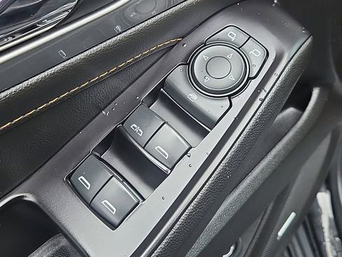 Used 2020 Chevrolet Traverse RS image 30