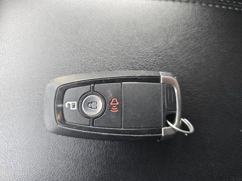 Used 2024 Ford Edge SEL image 29