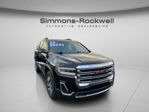 Used 2023 GMC Acadia SLE w/ Driver Convenience Package image 2