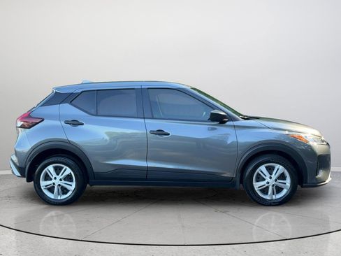 Used 2025 Nissan Kicks Play S FWD image 6