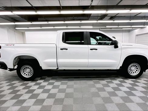 Used 2024 Chevrolet Silverado 1500 W/T w/ WT Value Package AWD/4WD image 15