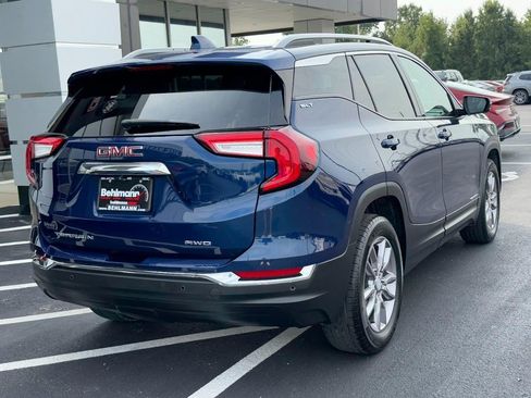 Used 2023 GMC Terrain SLT w/ Infotainment Package II AWD/4WD image 4