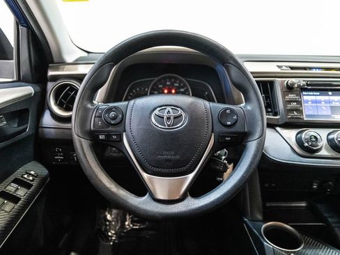 Used 2015 Toyota RAV4 LE AWD/4WD image 17