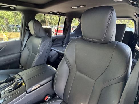 Used 2022 Lexus LX 600 4WD w/ Accessory Package (Z1) image 17
